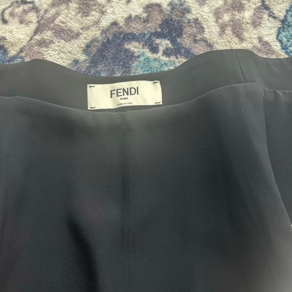 Fendi skirt. Size 2 USA. Perfect condition - Picture 3 of 3
